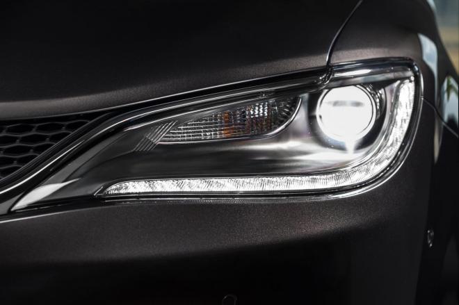 Chrysler 200C
