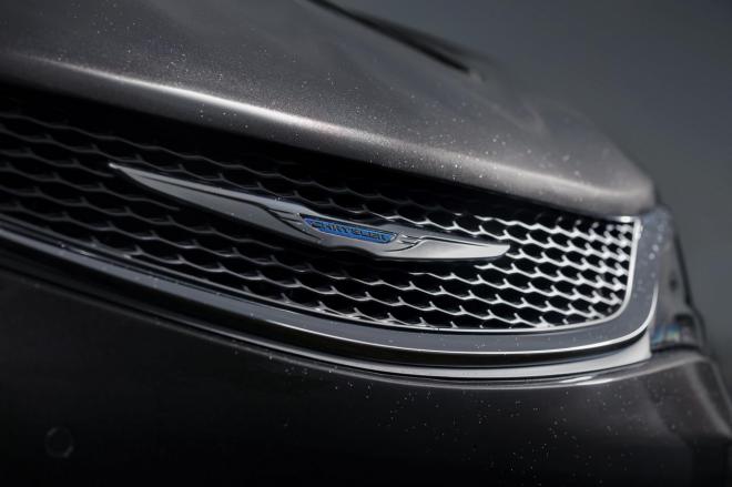 Chrysler 200C