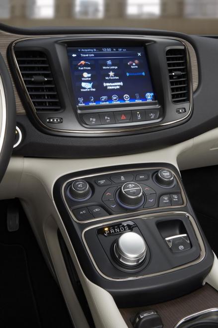 Chrysler 200C