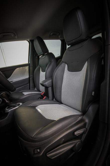 Garage Italia Customs Jeep Renegade Womanity