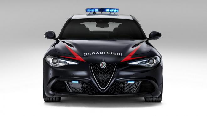 Alfa Romeo Giulia Quadifoglio Arma dei Carabinieri