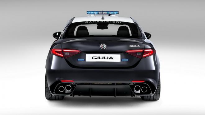 Alfa Romeo Giulia Quadifoglio Arma dei Carabinieri