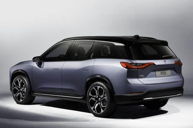 Nio ES8